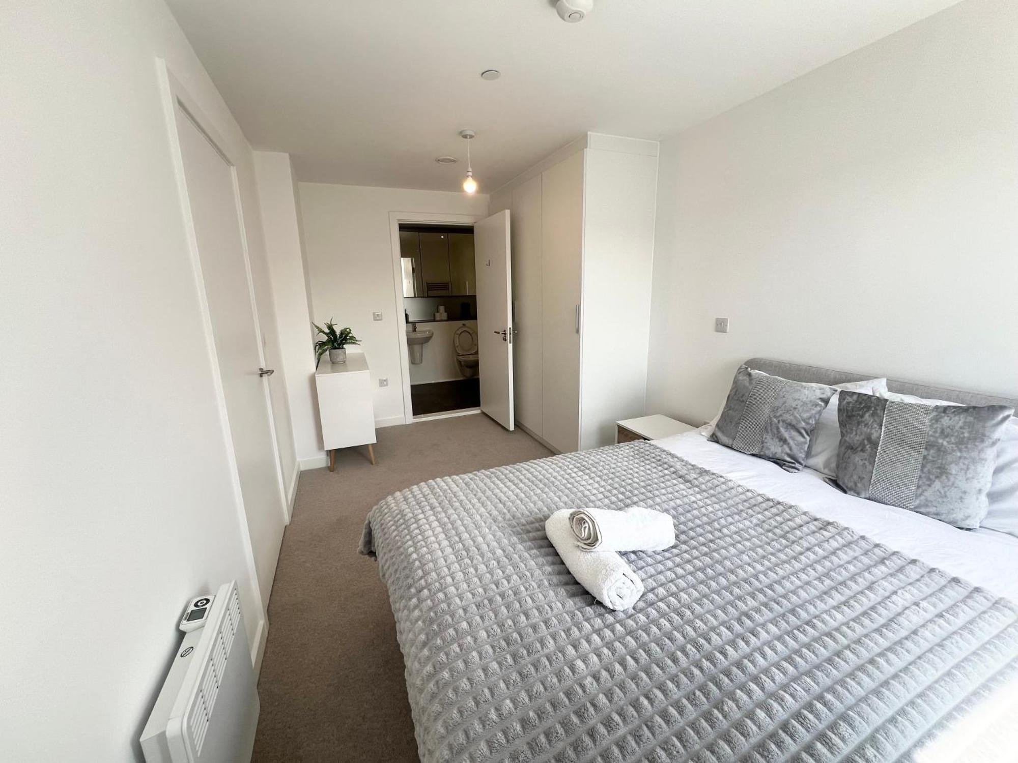 Lovely 2 Bedroom Apartment Manchester Buitenkant foto